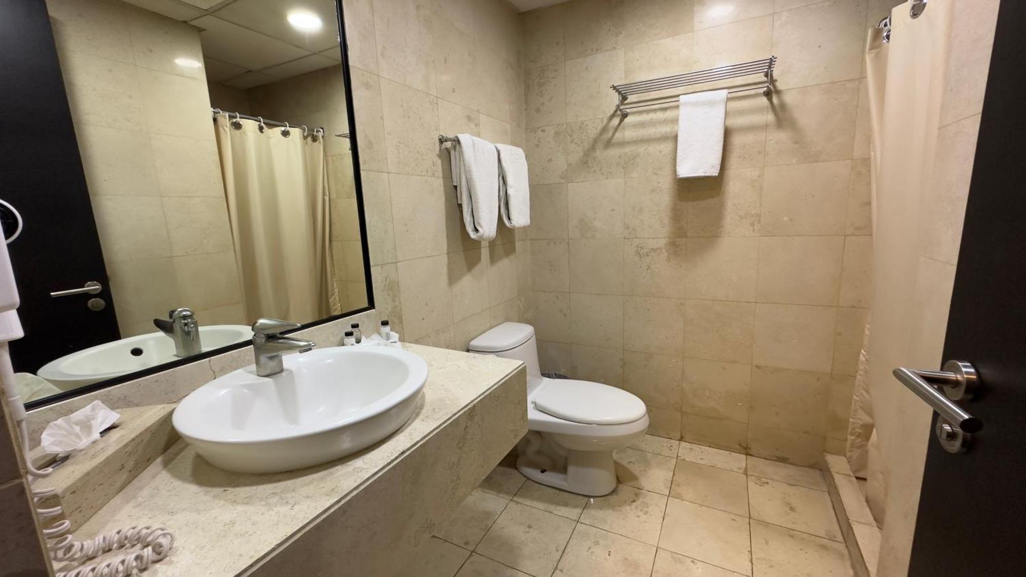 Suites Giorgio Kota Meksiko Bagian luar foto